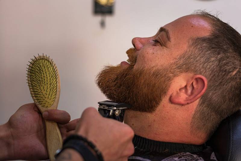 Contour de barbe impeccable : Optez pour l'épilation définitive à la laser à Annecy
