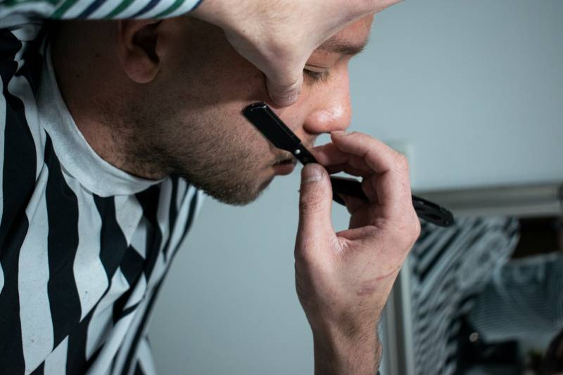 Fini le rasage quotidien du contour de barbe : place à l’épilation définitive à Annecy